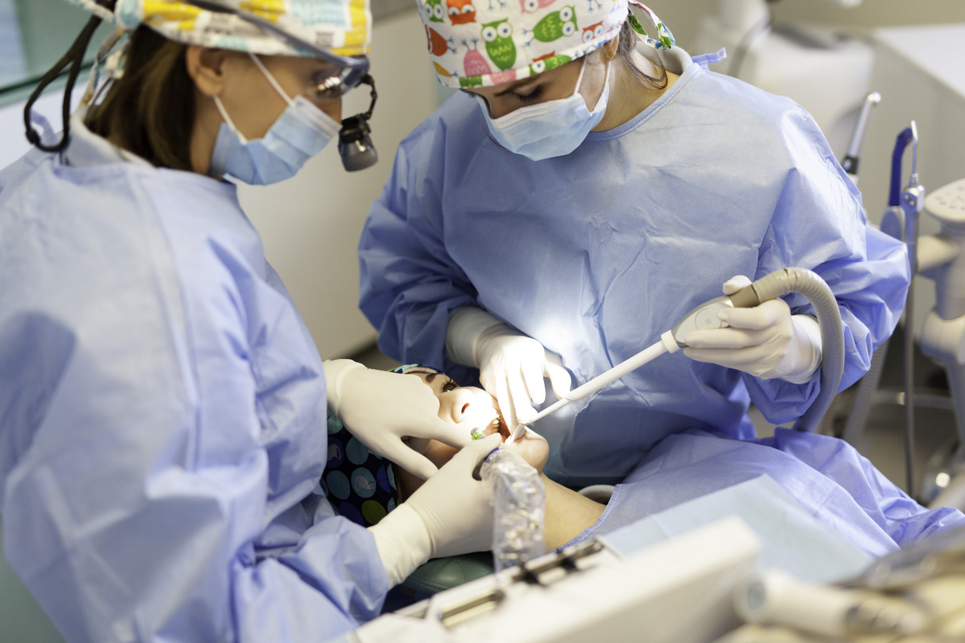 Zabieg chirurgiczny realizowany w Dental-Care